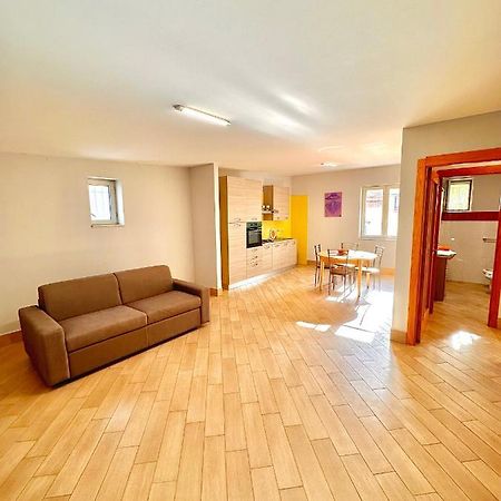 Nobile Dimora Apartment Napoli Bagian luar foto