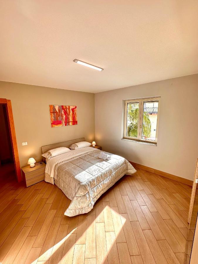 Nobile Dimora Apartment Napoli Bagian luar foto