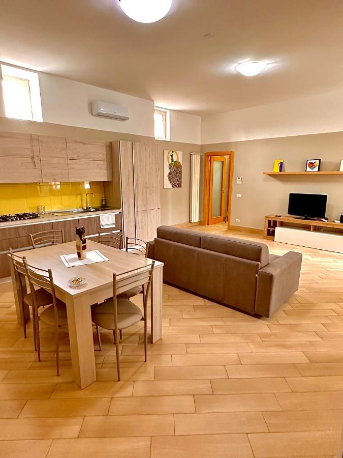 Nobile Dimora Apartment Napoli Bagian luar foto